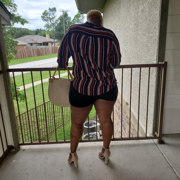 Unique Spectrum Top - Picture 4 of 8